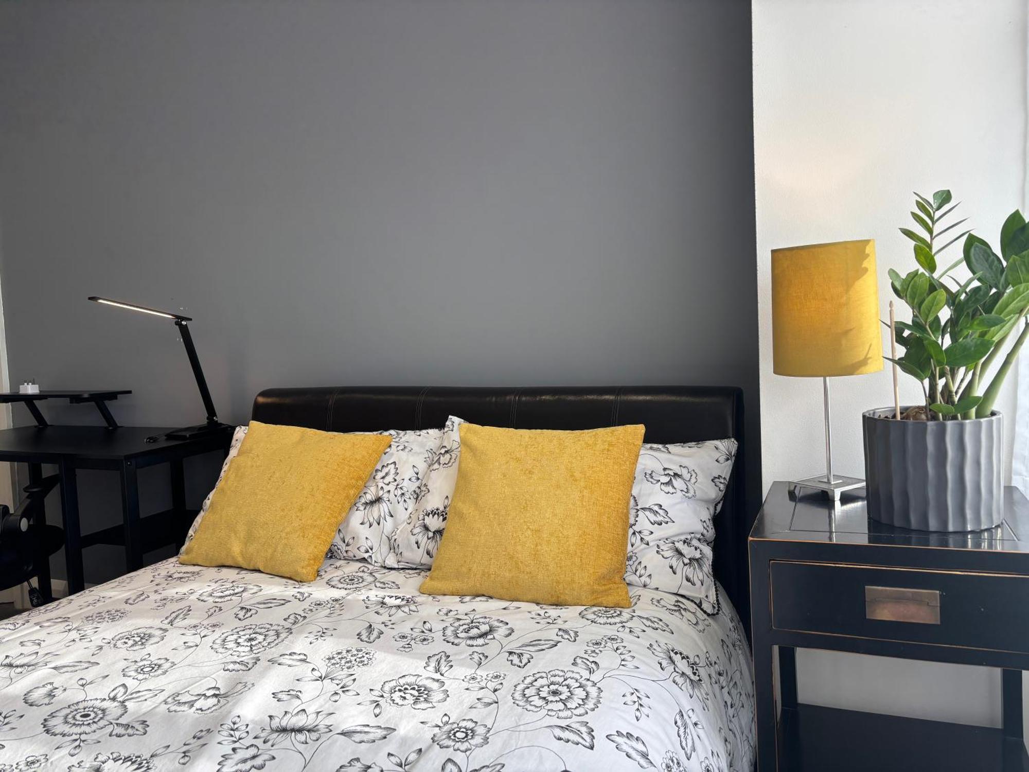 Hotel Entire House Floor Perfect For Couples & Freelancers - Available For Single Too Londra Esterno foto